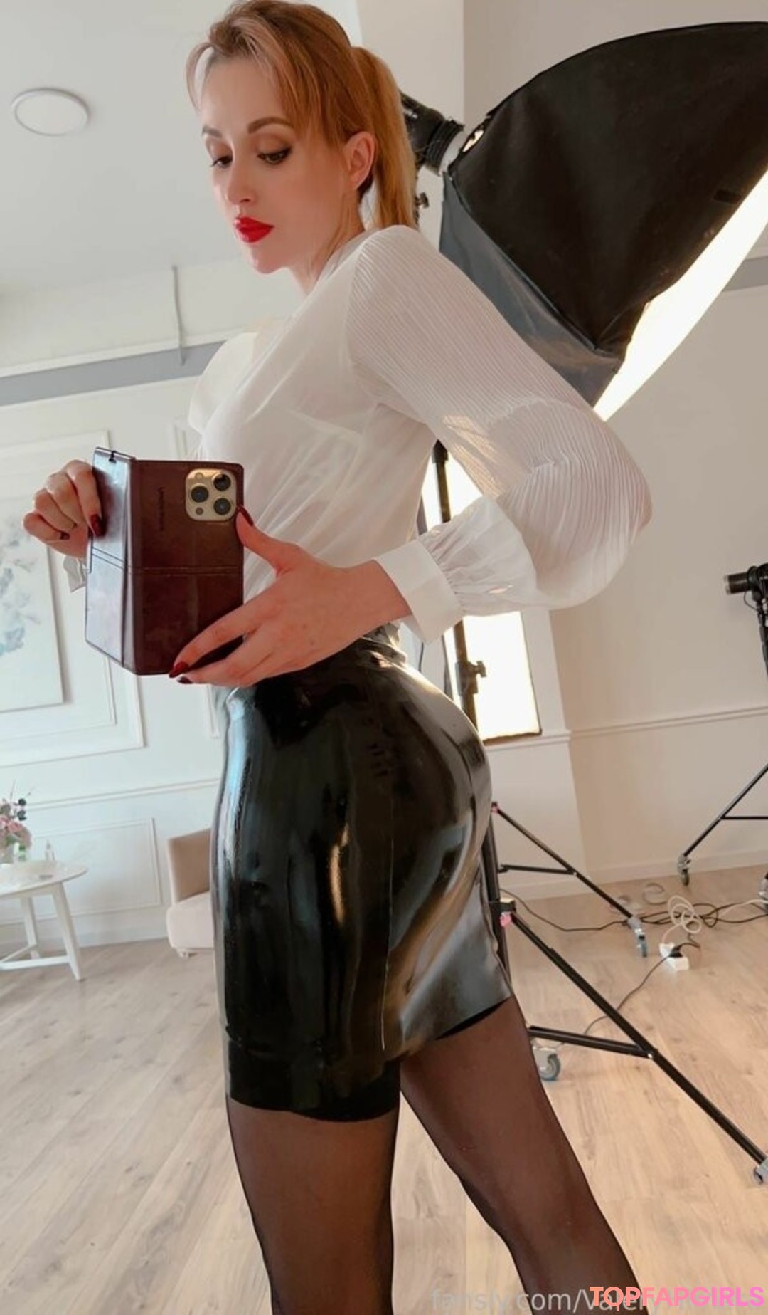 Naakte gelekte OnlyFans-foto van Lera Himera #13105