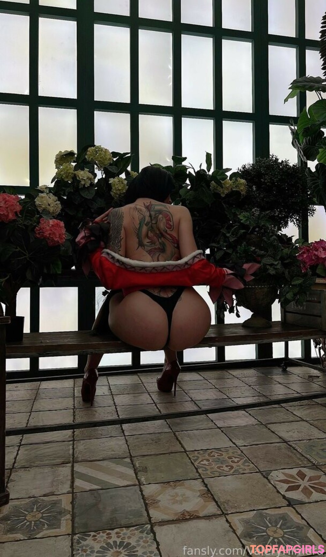 Naakte gelekte OnlyFans-foto van Lera Himera #17024