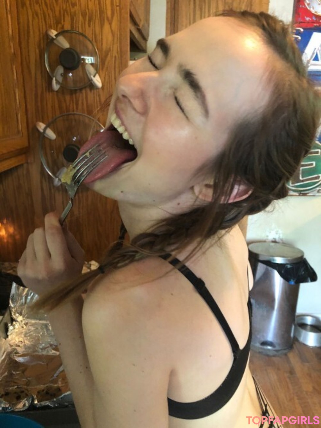 Naakte gelekte OnlyFans-foto van Omgcosplay #1467