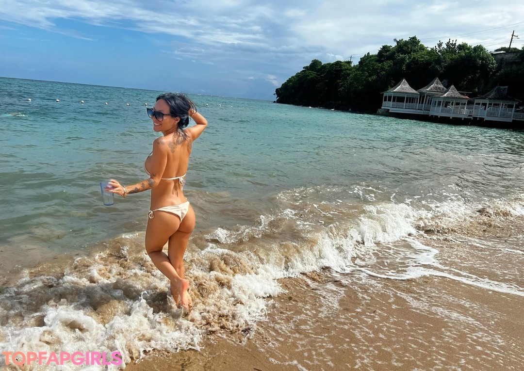 Naakte gelekte OnlyFans-foto van Asa Akira #412