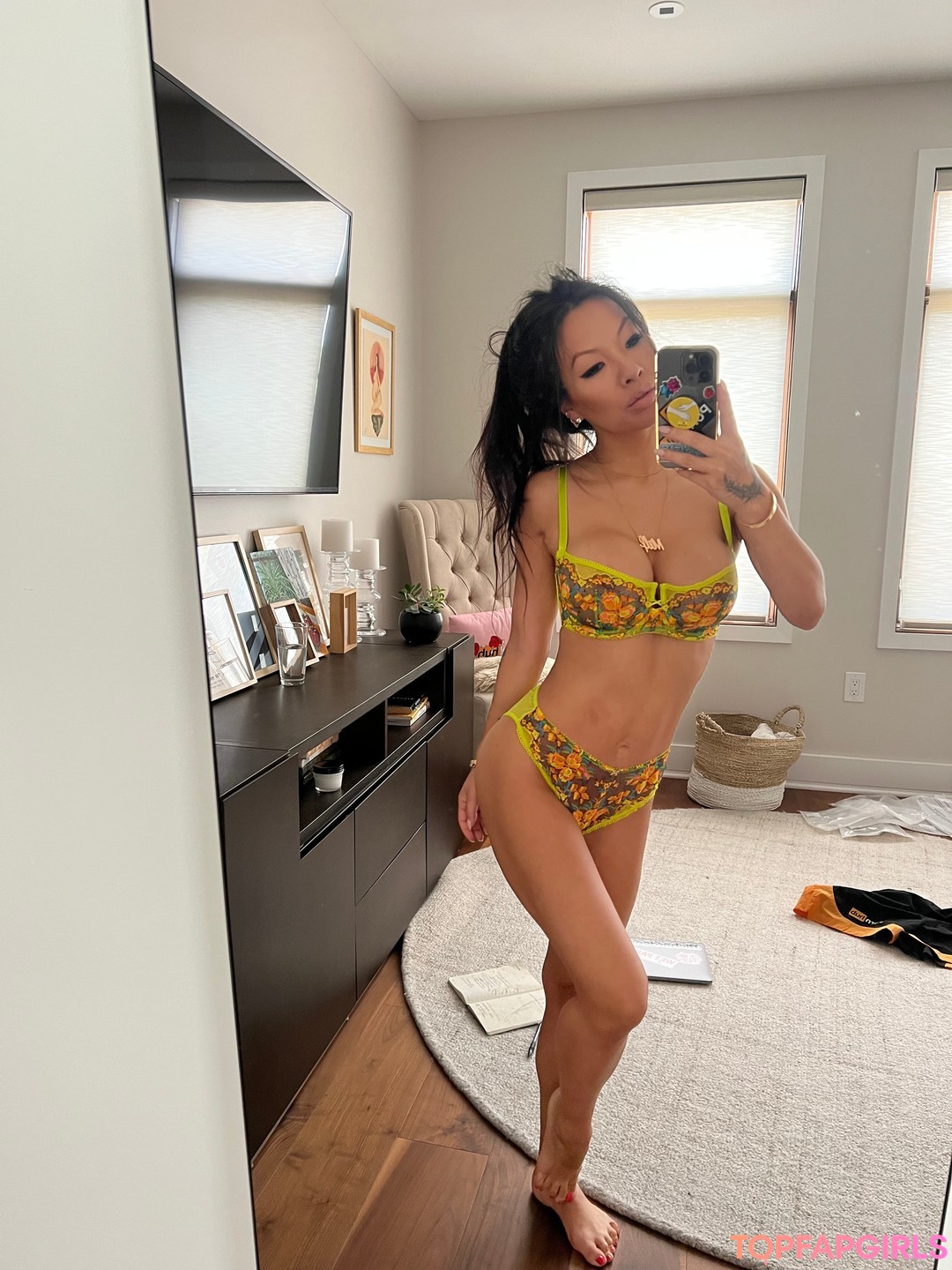 Naakte gelekte OnlyFans-foto van Asa Akira #99