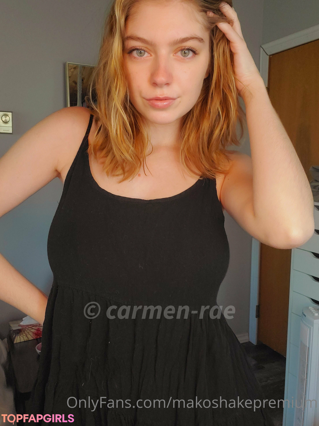 Naakte gelekte OnlyFans-foto van Carmenrae #2213