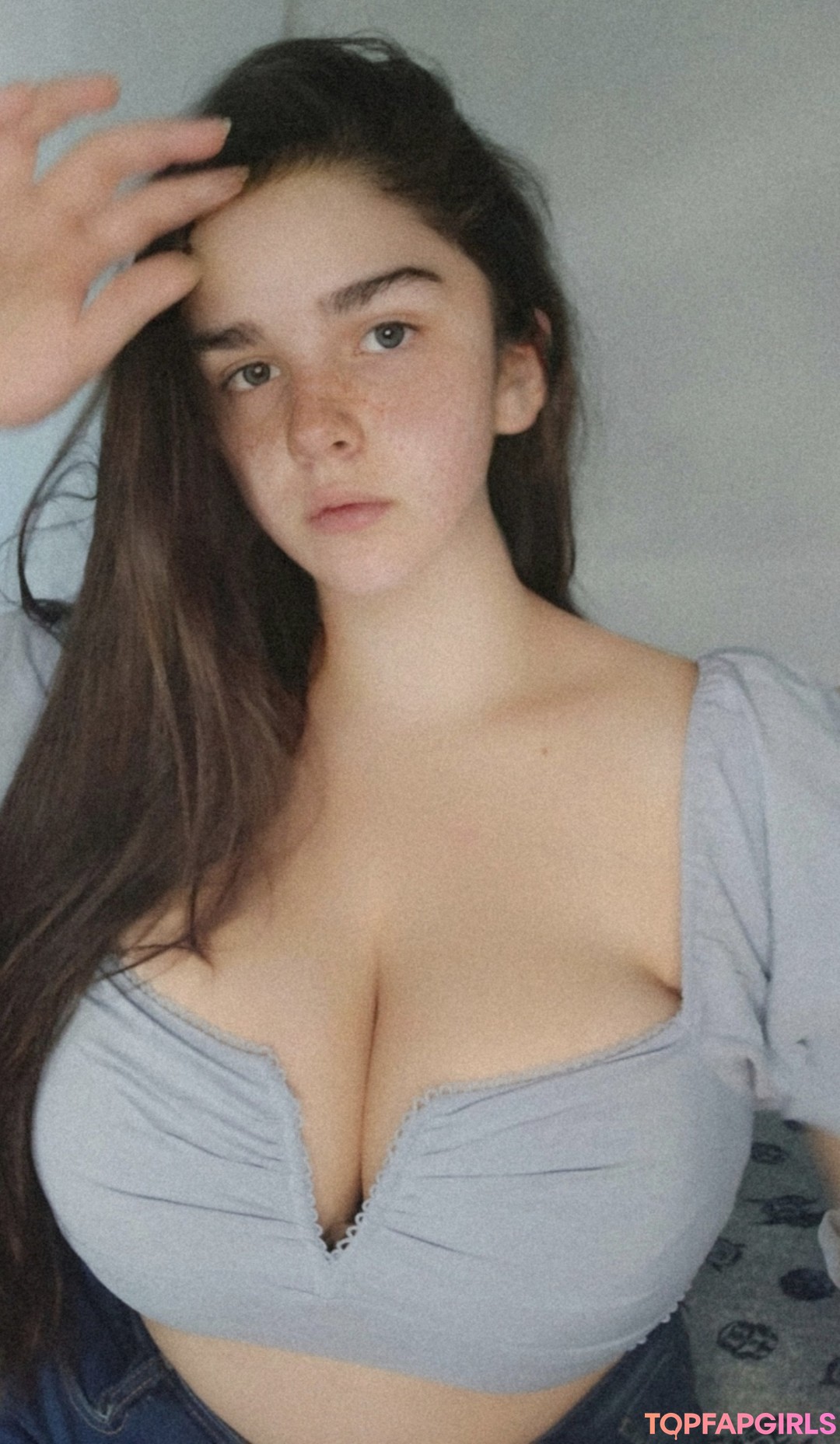 Naakte gelekte OnlyFans-foto van Sarah Bustani #1