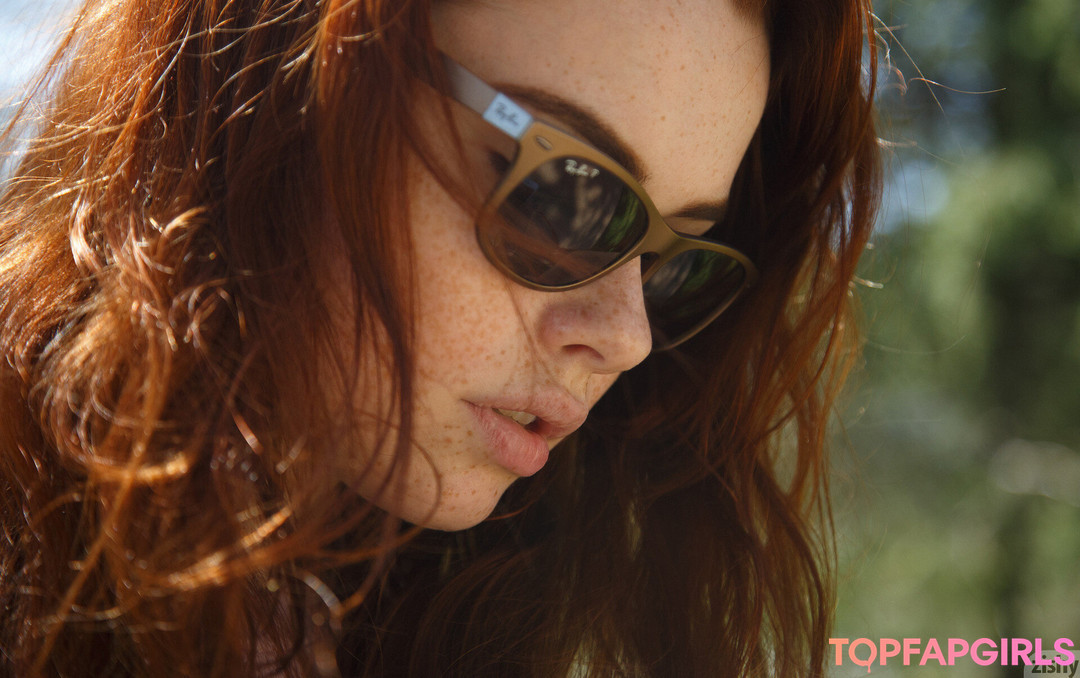 Naakte gelekte OnlyFans-foto van Sabrina Lynn #2192