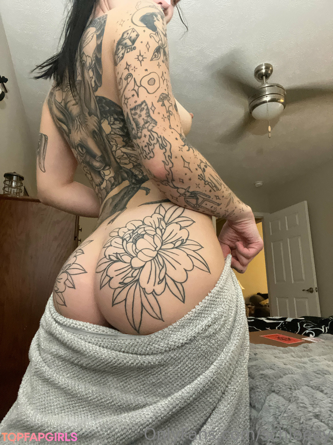 Naakte gelekte OnlyFans-foto van Schleeey #476