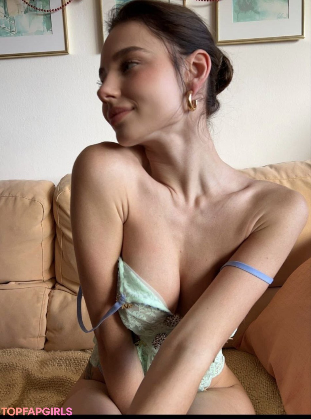 Naakte gelekte OnlyFans-foto van Elizabeth Vasilenko #245