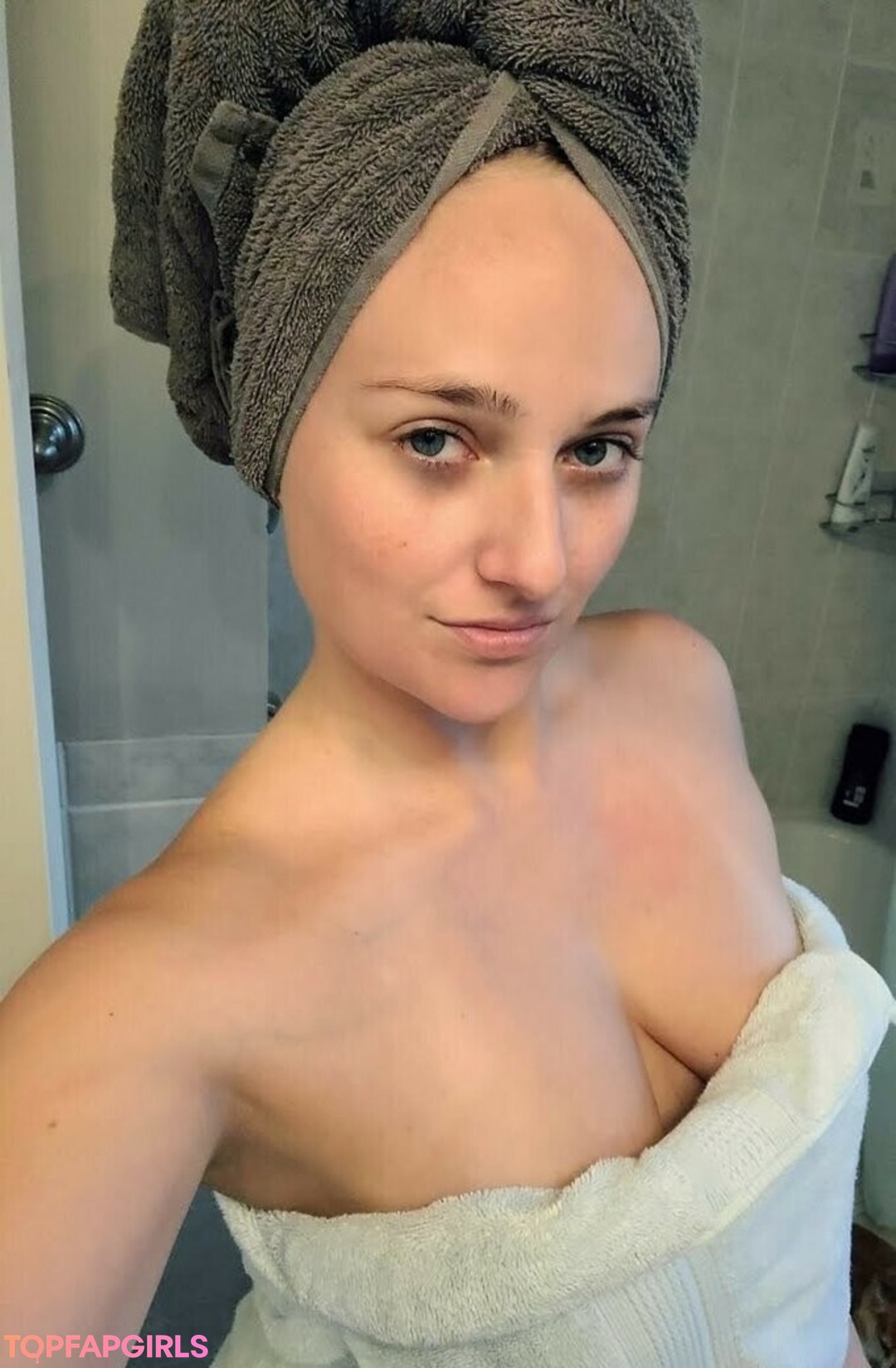 Naakte gelekte OnlyFans-foto van Kate England #3461
