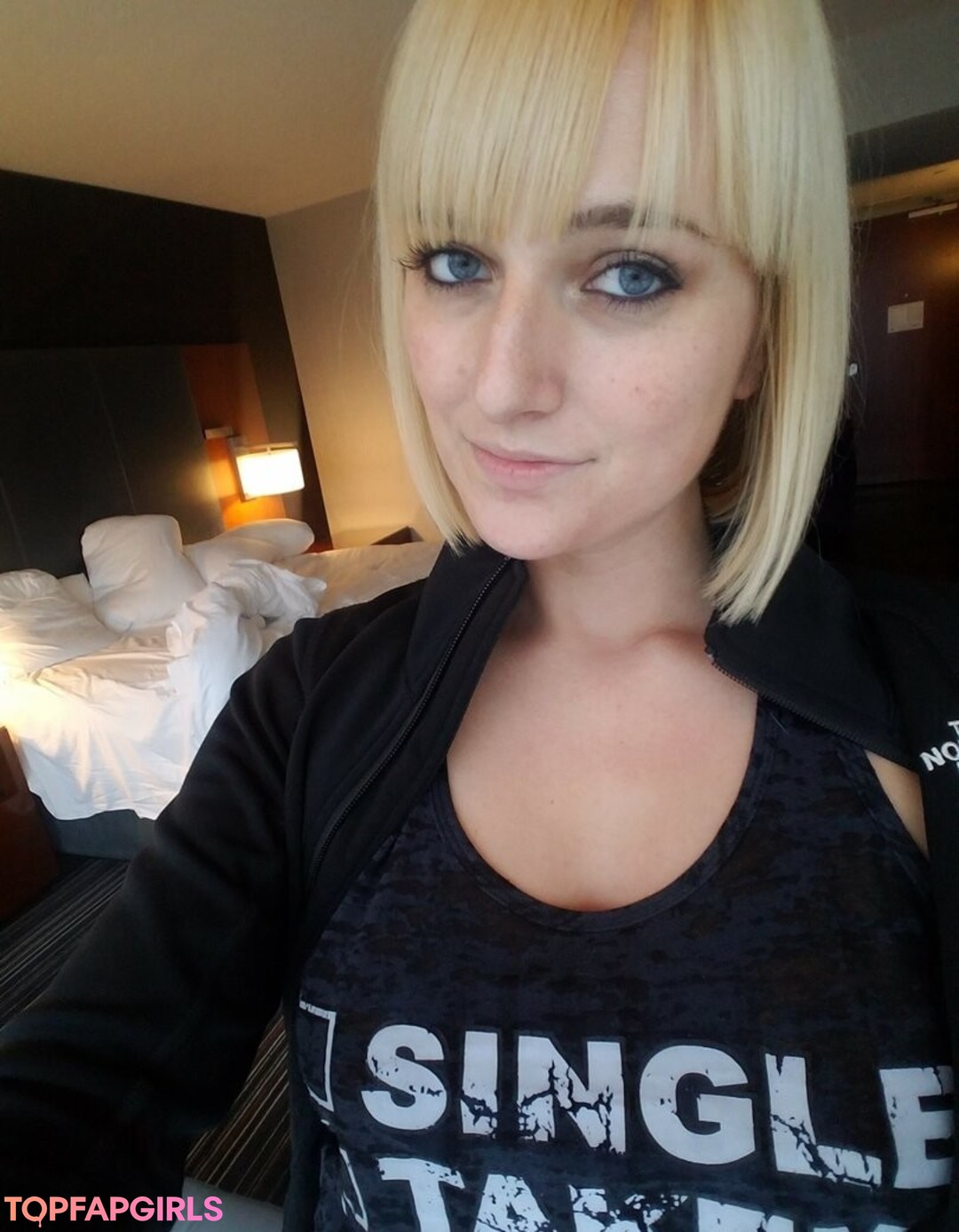 Naakte gelekte OnlyFans-foto van Kate England #3476