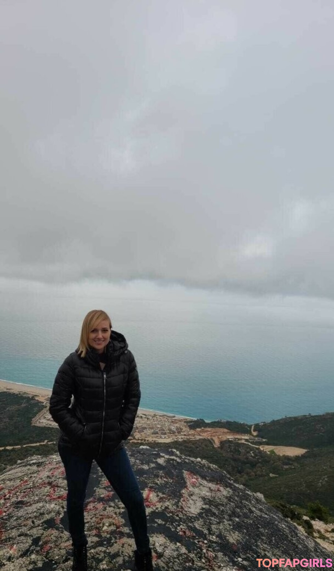 Naakte gelekte OnlyFans-foto van Kate England #3489