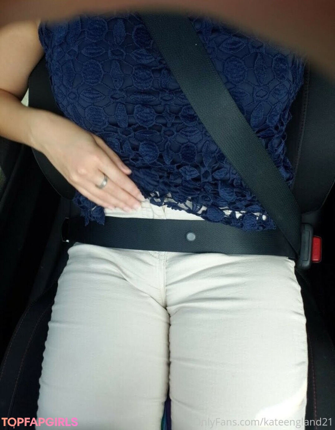 Naakte gelekte OnlyFans-foto van Kate England #3549