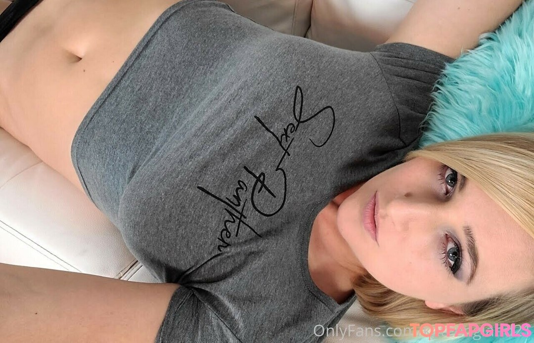 Naakte gelekte OnlyFans-foto van Kate England #3587