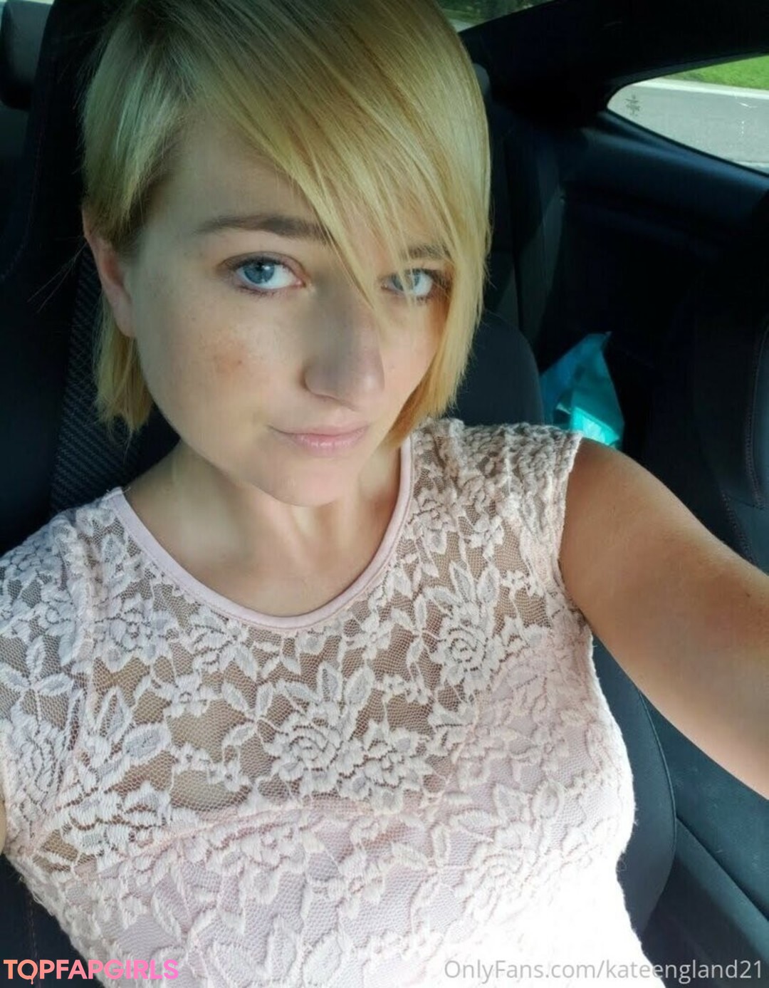 Naakte gelekte OnlyFans-foto van Kate England #3636