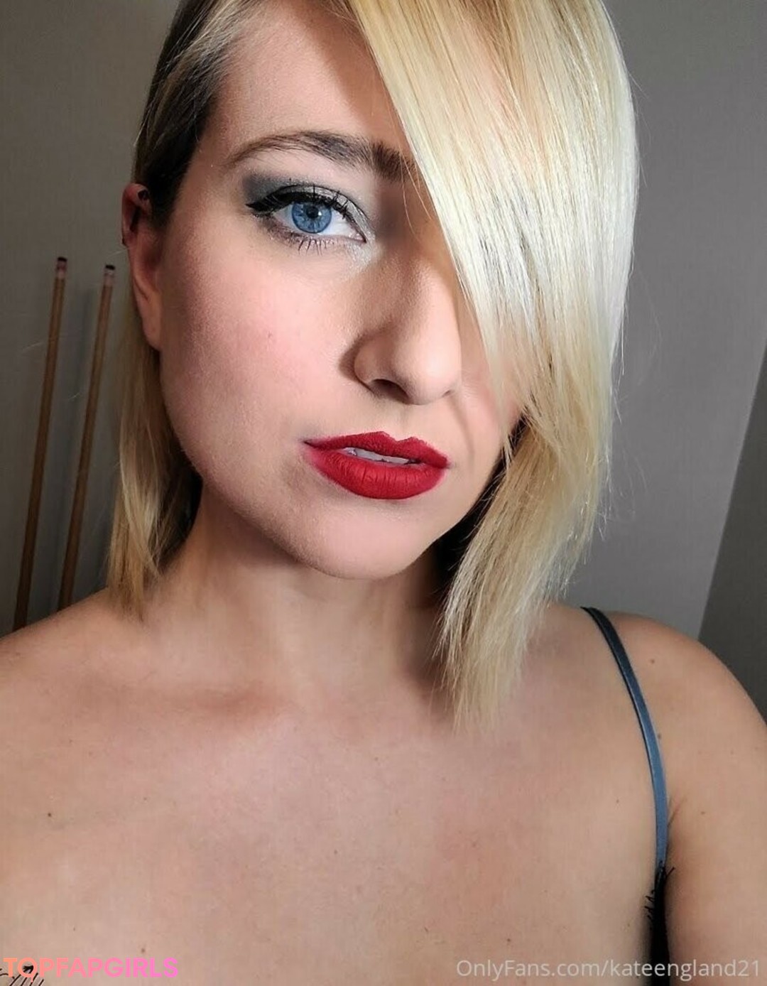 Naakte gelekte OnlyFans-foto van Kate England #3937