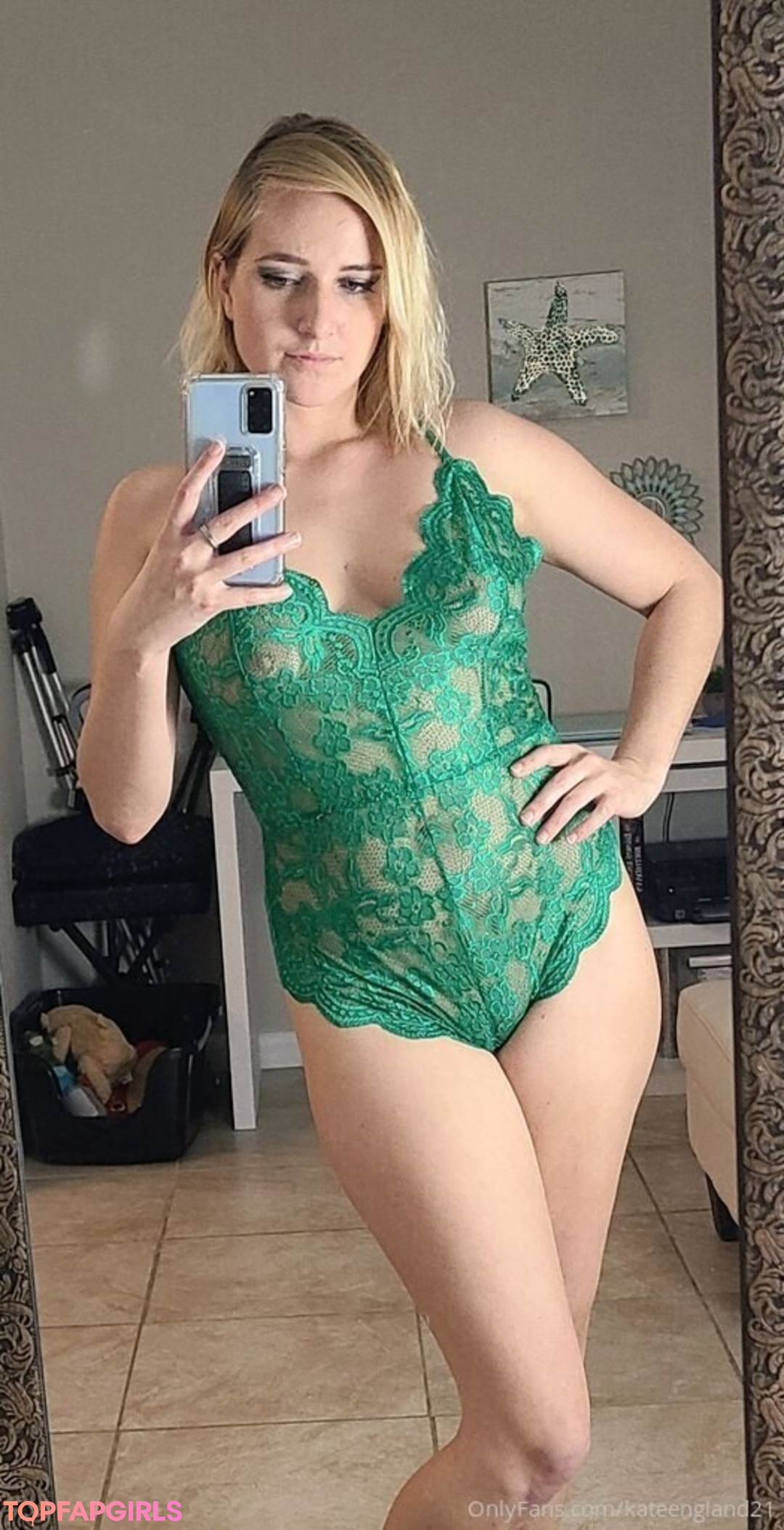 Naakte gelekte OnlyFans-foto van Kate England #2985