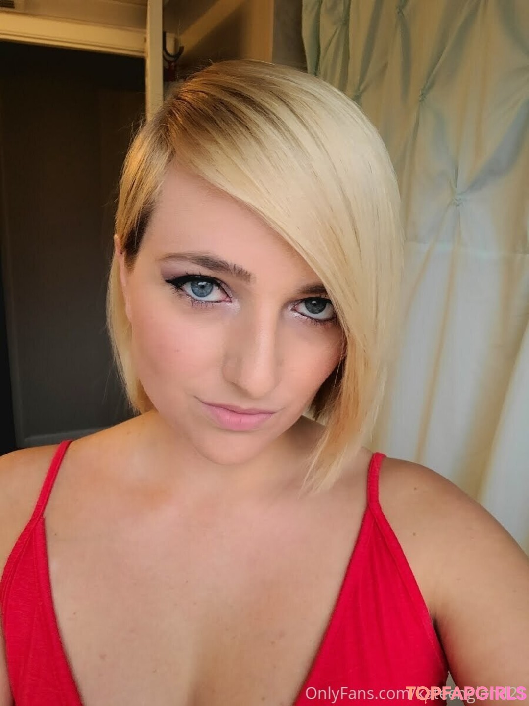 Naakte gelekte OnlyFans-foto van Kate England #90