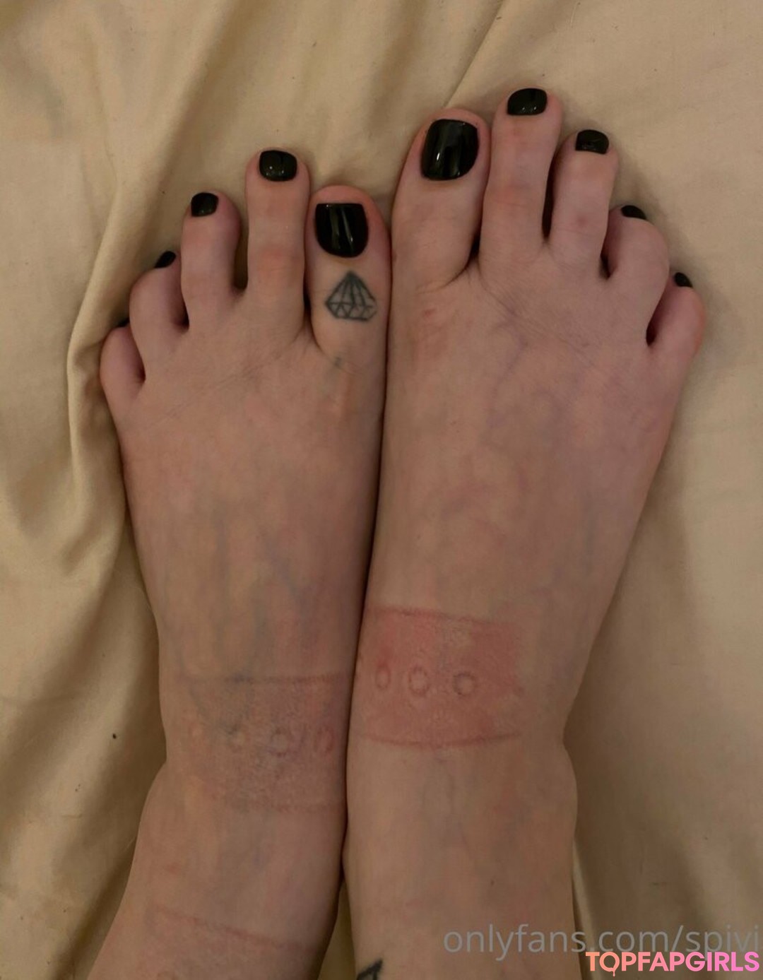 Naakte gelekte OnlyFans-foto van Spivi #244