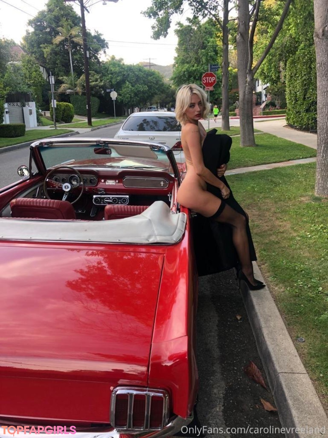 Naakte gelekte OnlyFans-foto van Caroline Vreeland #1