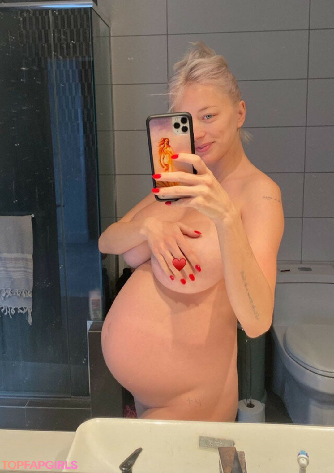 Naakte gelekte OnlyFans-foto van Caroline Vreeland #564