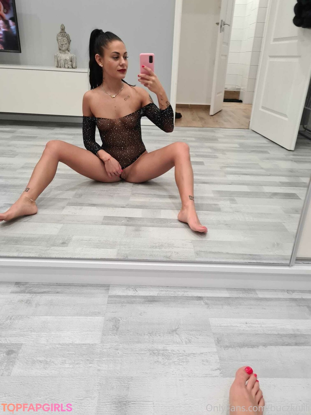 Naakte gelekte OnlyFans-foto van Buczkulili #280