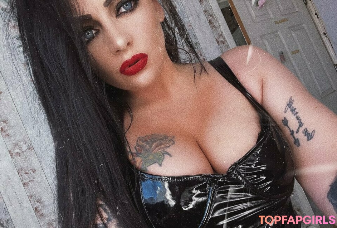 Naakte gelekte OnlyFans-foto van Lana Austin #81