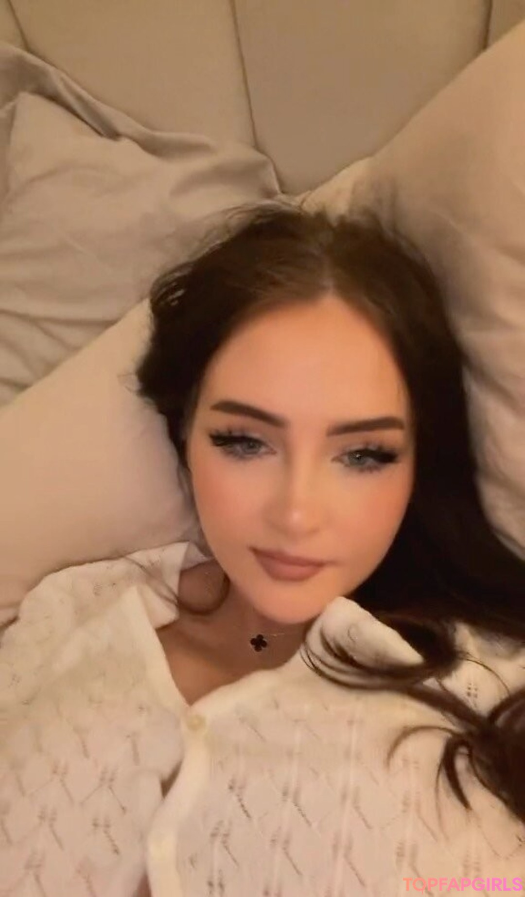 Naakte gelekte OnlyFans-foto van Evelyn White #303