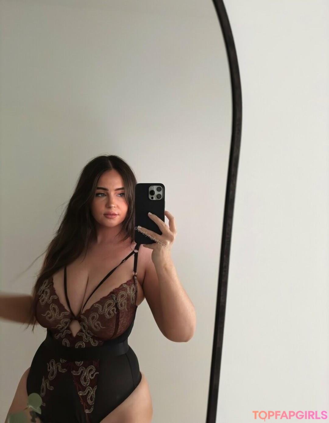 Naakte gelekte OnlyFans-foto van Evelyn White #391