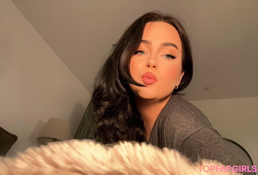 Naakte gelekte OnlyFans-foto van Evelyn White #408