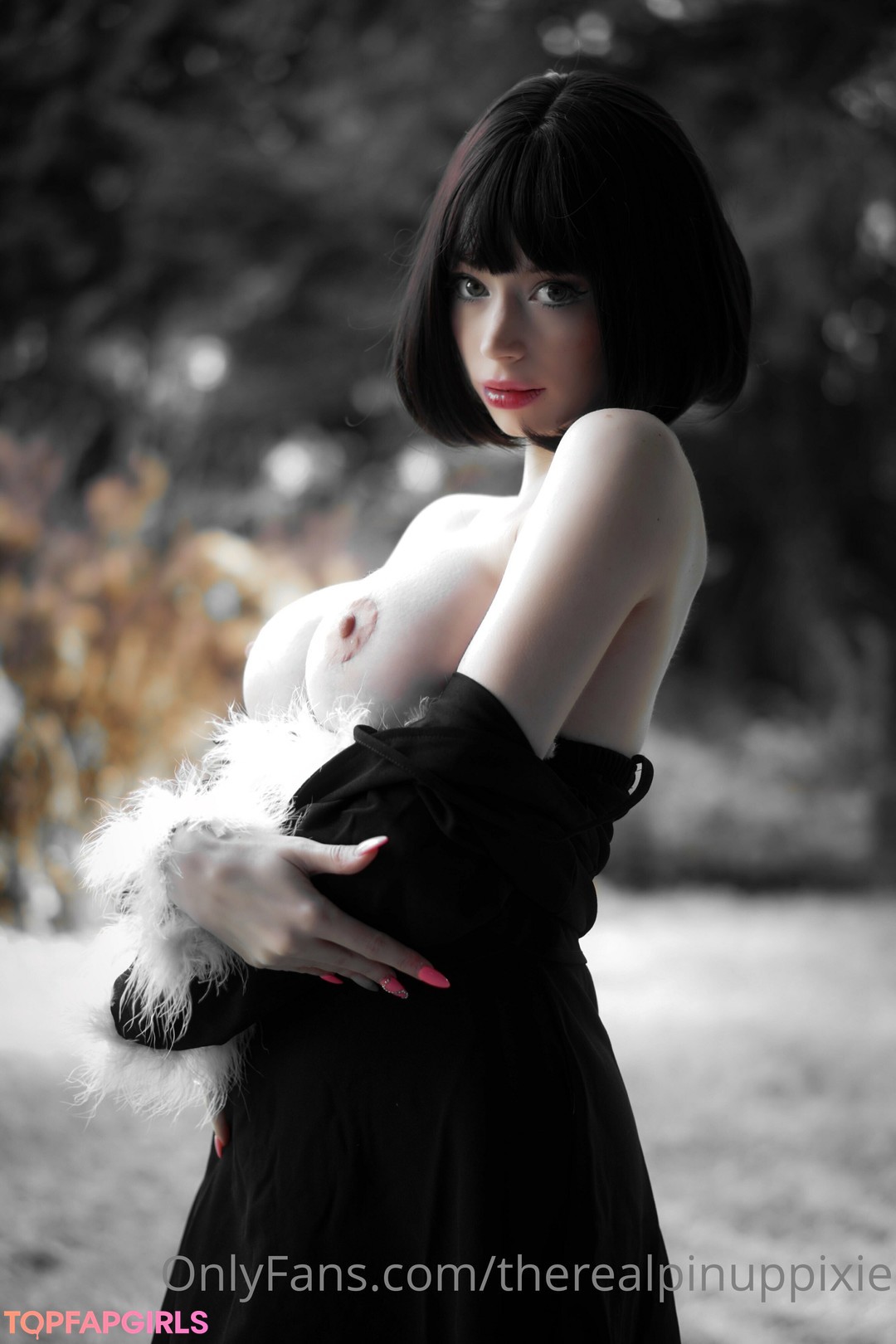 Naakte gelekte OnlyFans-foto van Pinuppixie #32