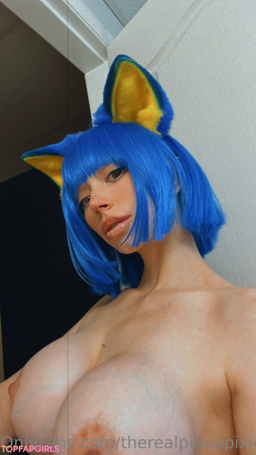 Naakte gelekte OnlyFans-foto van Pinuppixie #372