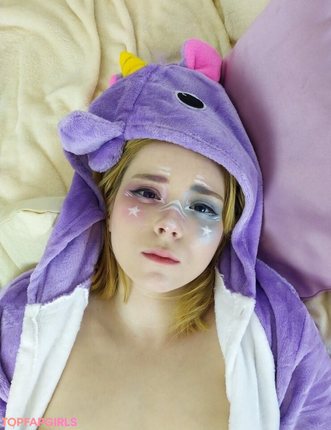 Naakte gelekte OnlyFans-foto van Sweetie Fox #2093