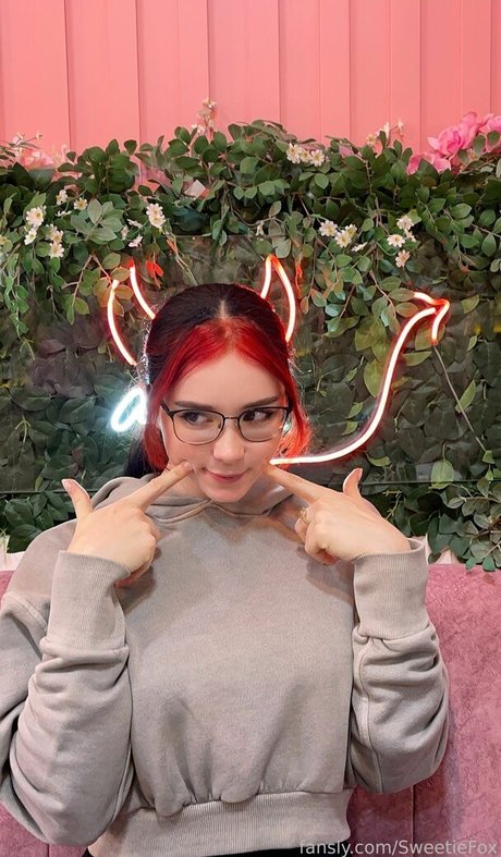 Naakte gelekte OnlyFans-foto van Sweetie Fox