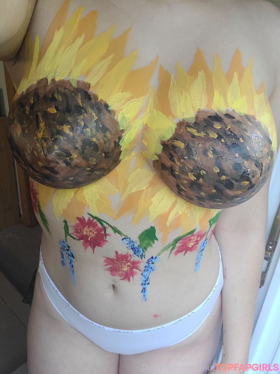 Naakte gelekte OnlyFans-foto van Valorie #492