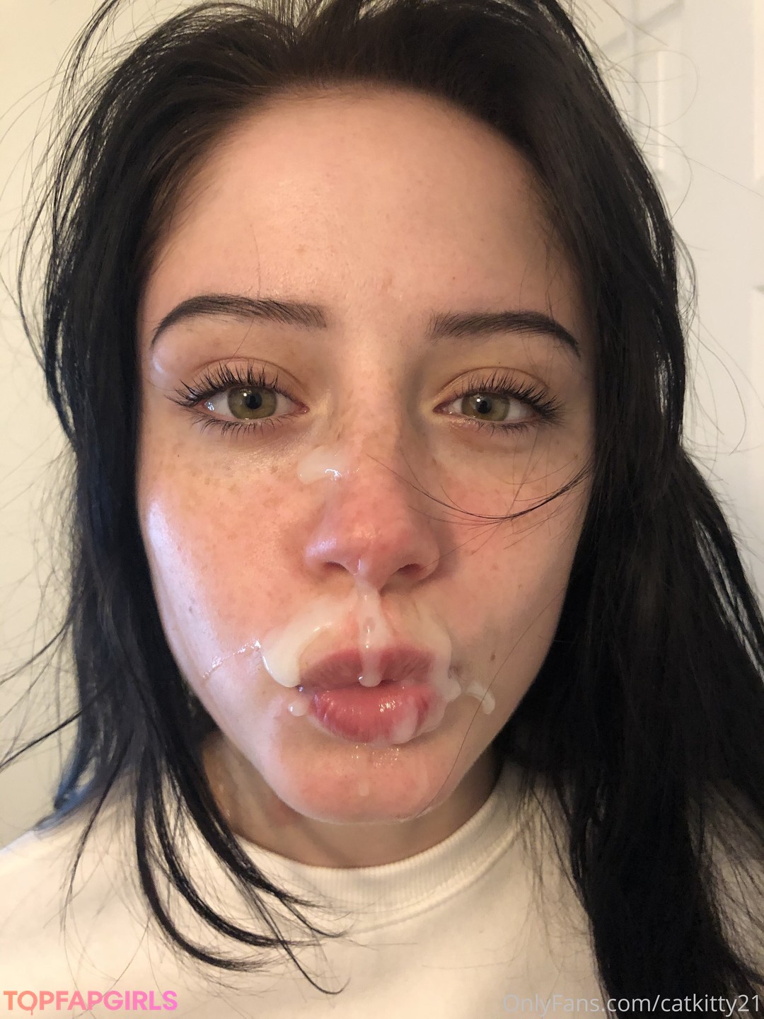 Naakte gelekte OnlyFans-foto van Catkitty21 #20