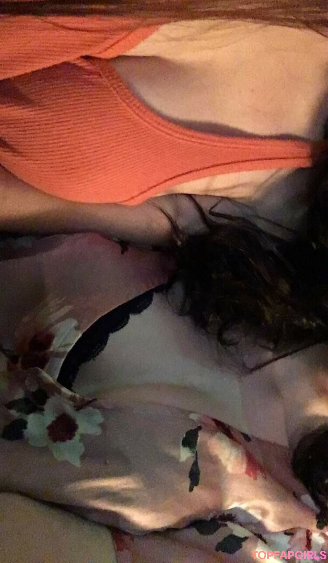 Naakte gelekte OnlyFans-foto van Elizabeth Reed #1531