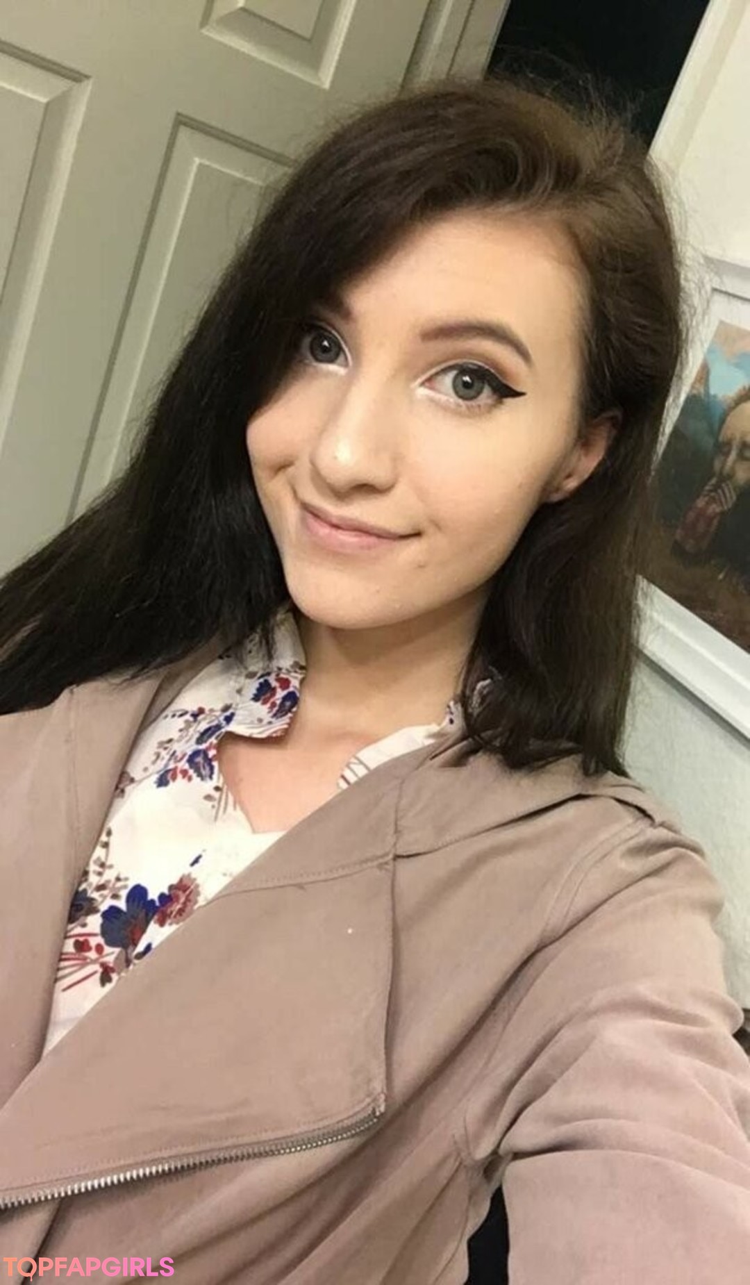 Naakte gelekte OnlyFans-foto van Elizabeth Reed #1599