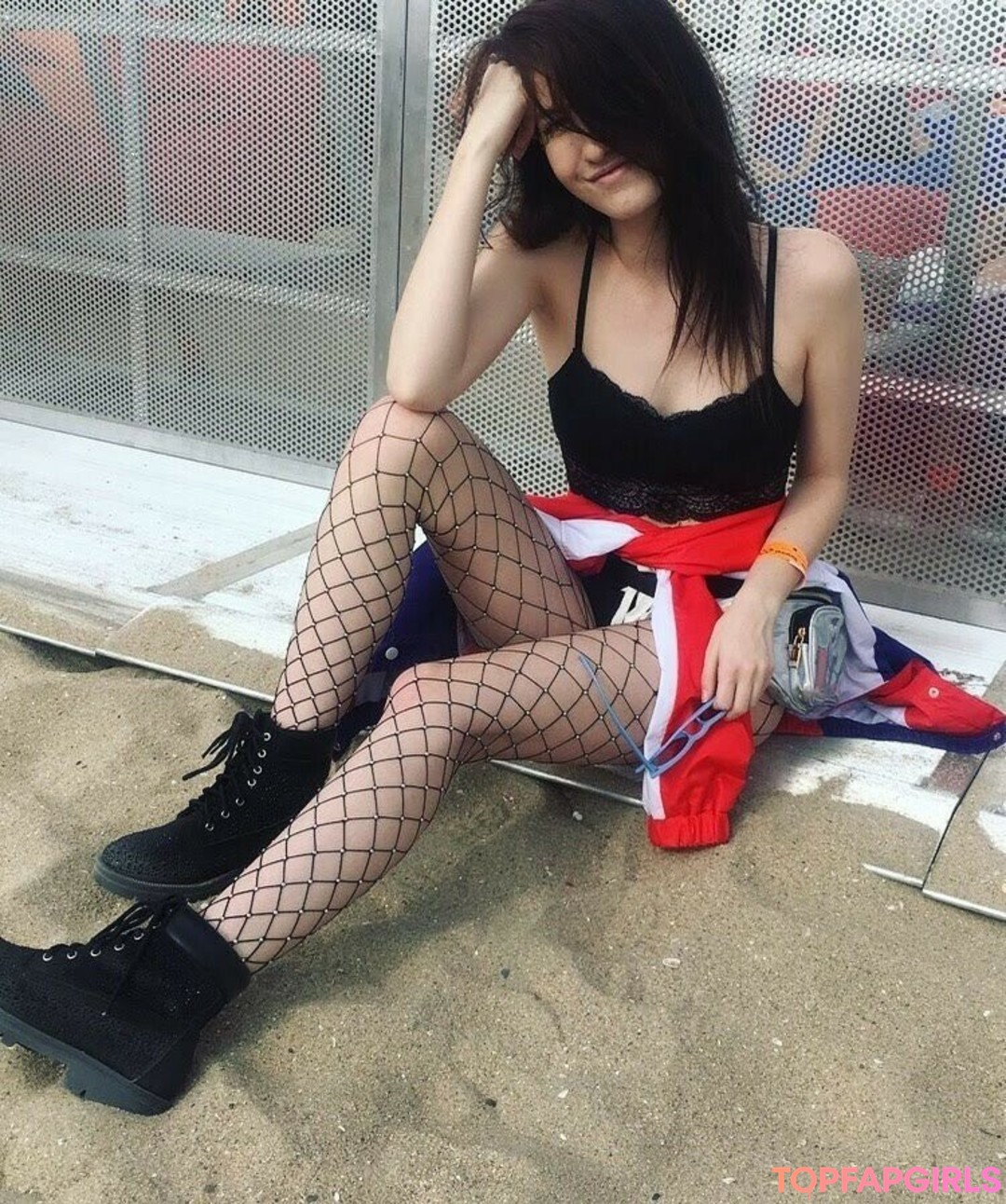 Naakte gelekte OnlyFans-foto van Elizabeth Reed #1766