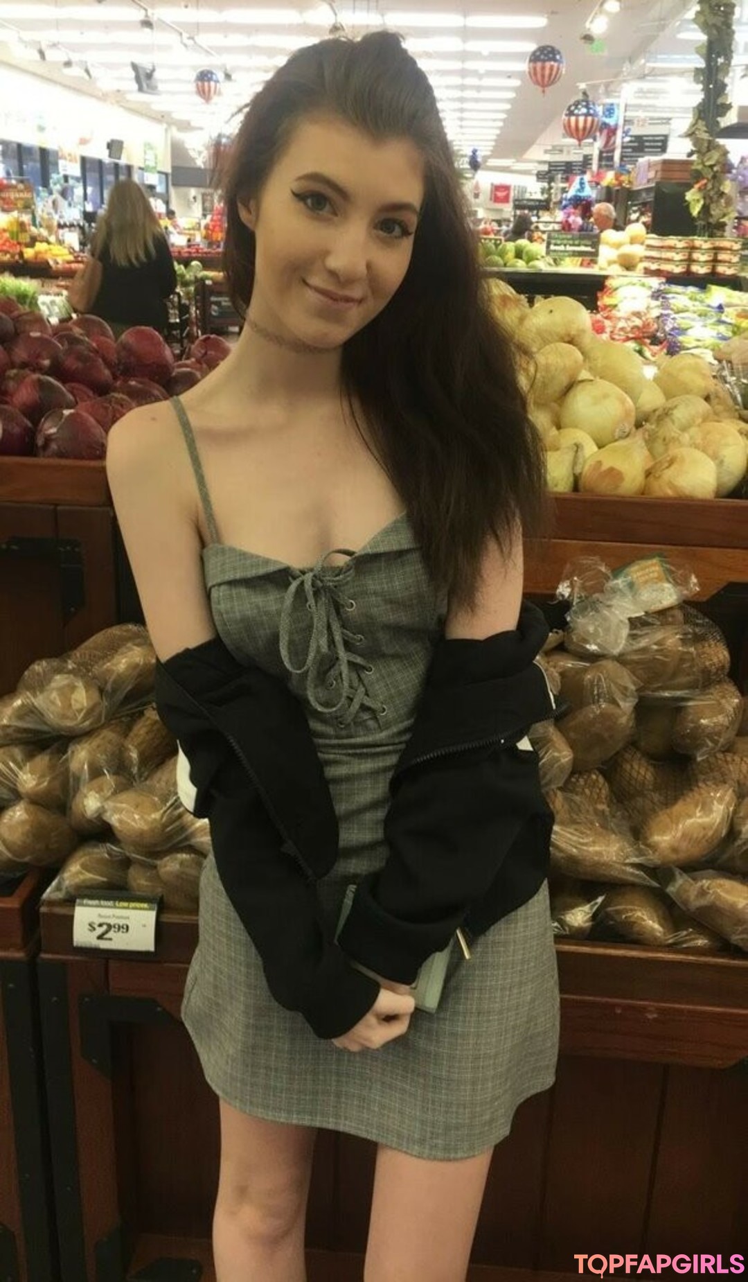 Naakte gelekte OnlyFans-foto van Elizabeth Reed #1770