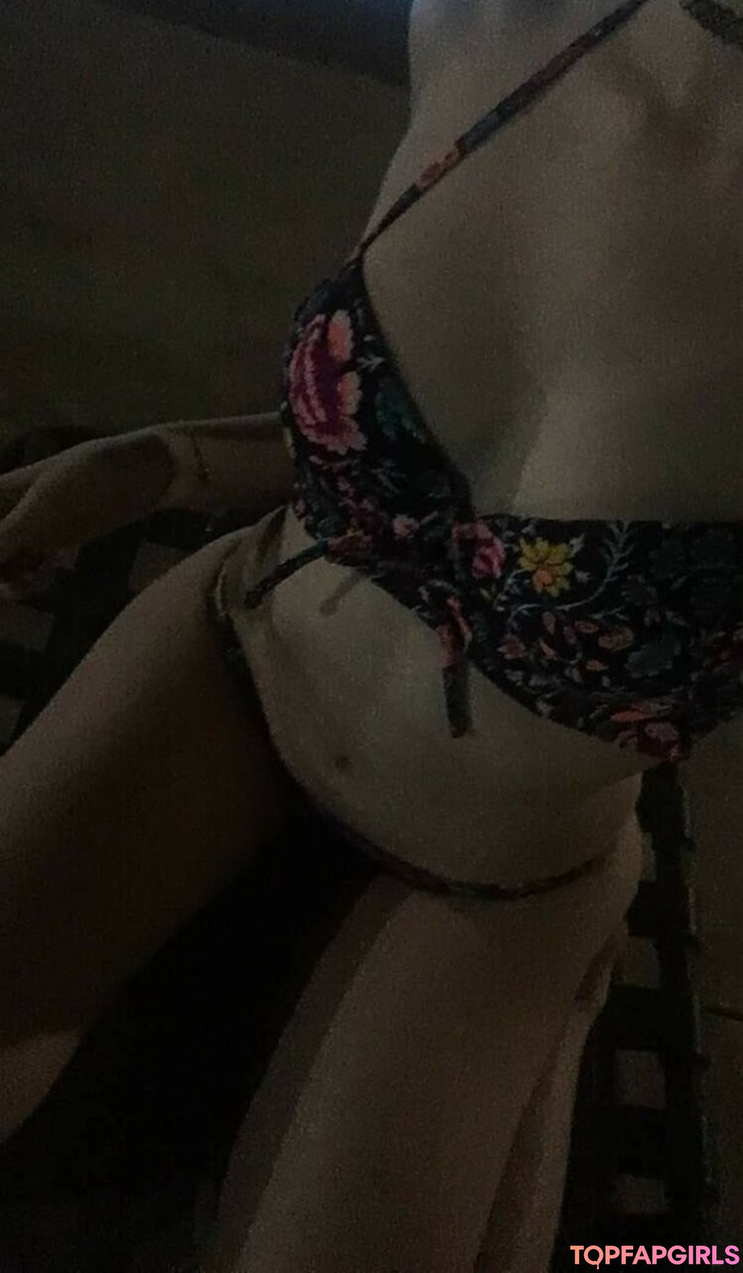 Naakte gelekte OnlyFans-foto van Elizabeth Reed #1822