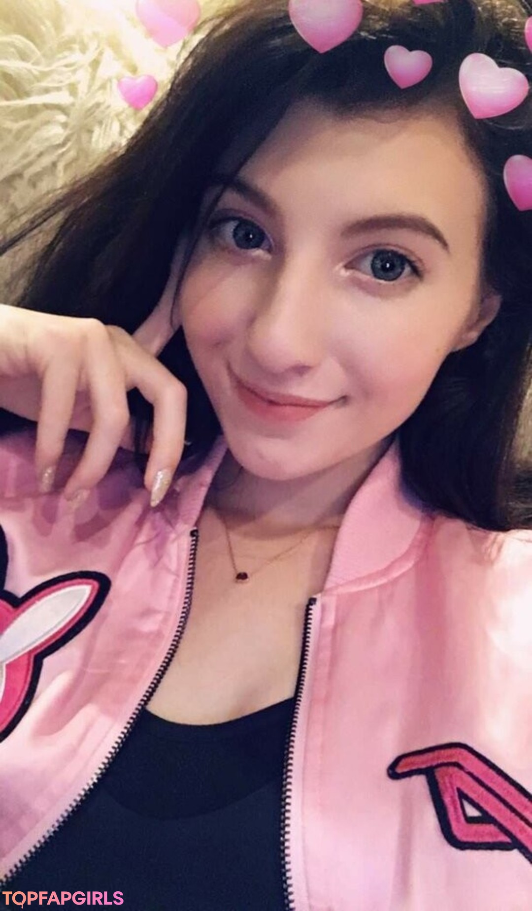 Naakte gelekte OnlyFans-foto van Elizabeth Reed #1913
