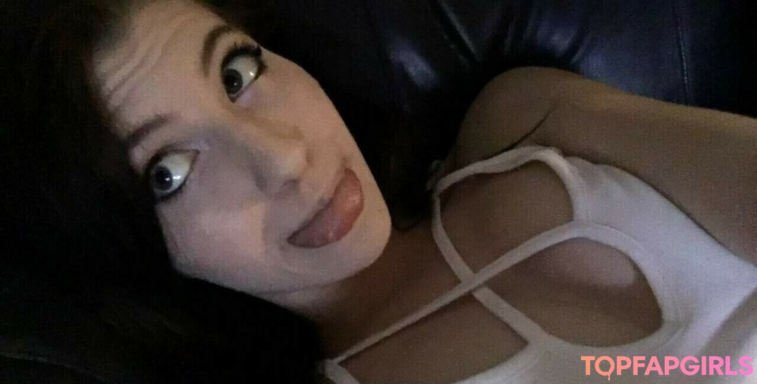 Naakte gelekte OnlyFans-foto van Elizabeth Reed #2318