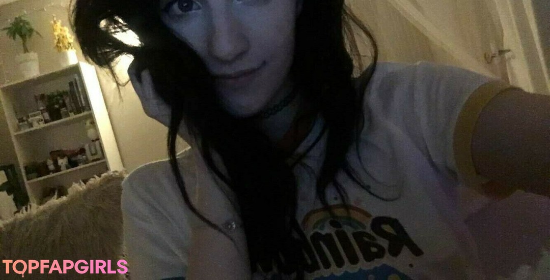 Naakte gelekte OnlyFans-foto van Elizabeth Reed #2571