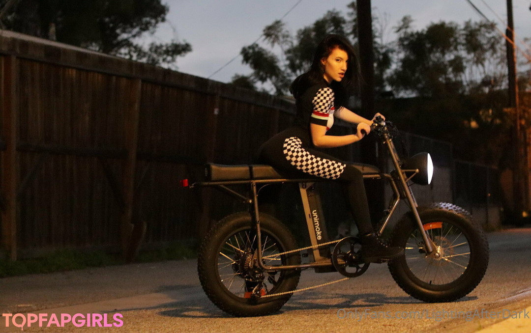 Naakte gelekte OnlyFans-foto van Elizabeth Reed #2764