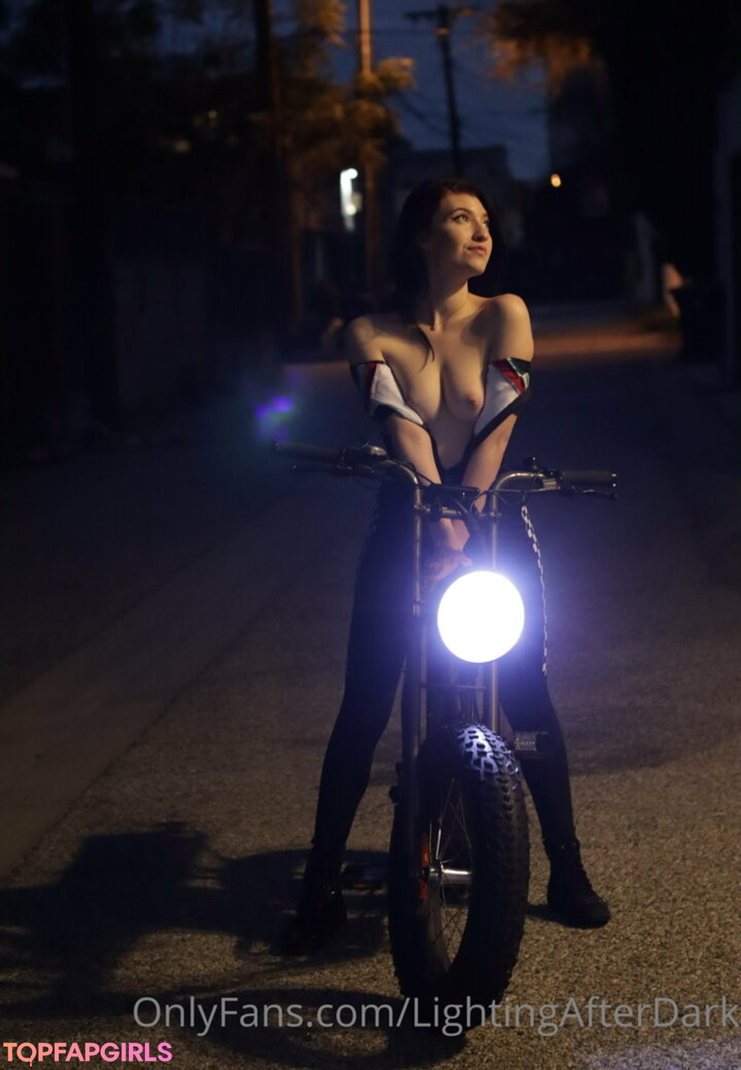 Naakte gelekte OnlyFans-foto van Elizabeth Reed #2775