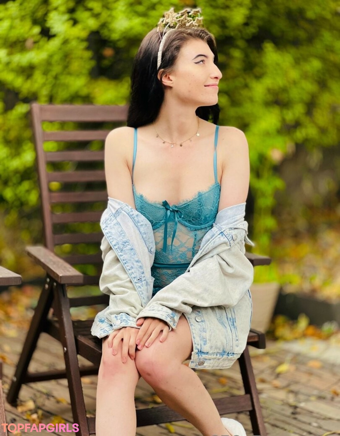 Naakte gelekte OnlyFans-foto van Elizabeth Reed #2891
