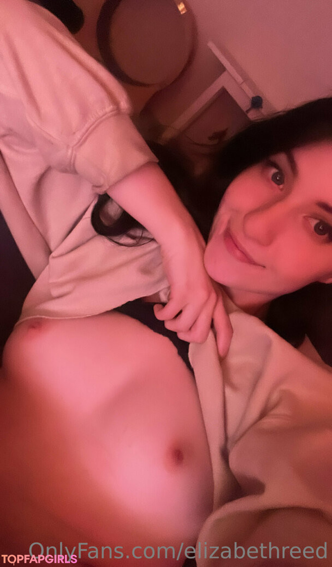 Naakte gelekte OnlyFans-foto van Elizabeth Reed #2925