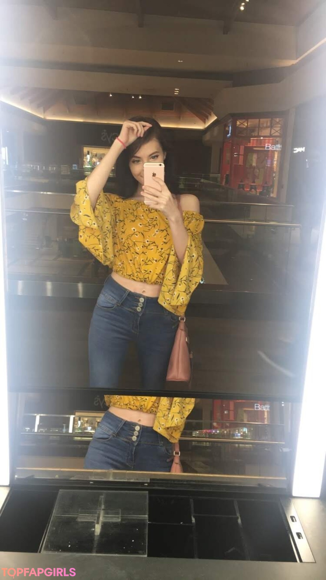 Naakte gelekte OnlyFans-foto van Elizabeth Reed #703