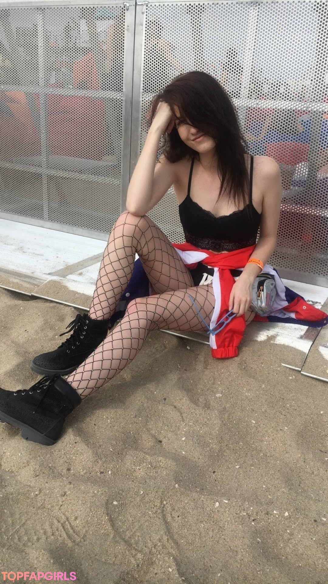 Naakte gelekte OnlyFans-foto van Elizabeth Reed #876