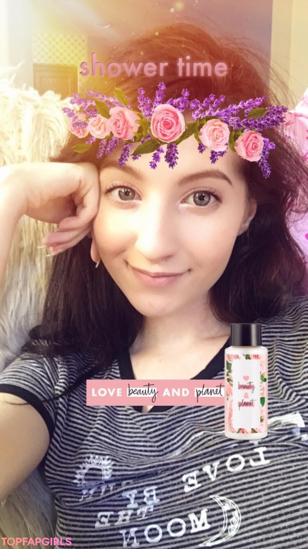 Naakte gelekte OnlyFans-foto van Elizabeth Reed #1098