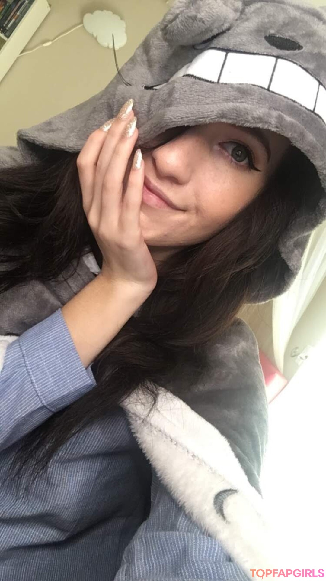 Naakte gelekte OnlyFans-foto van Elizabeth Reed #1122