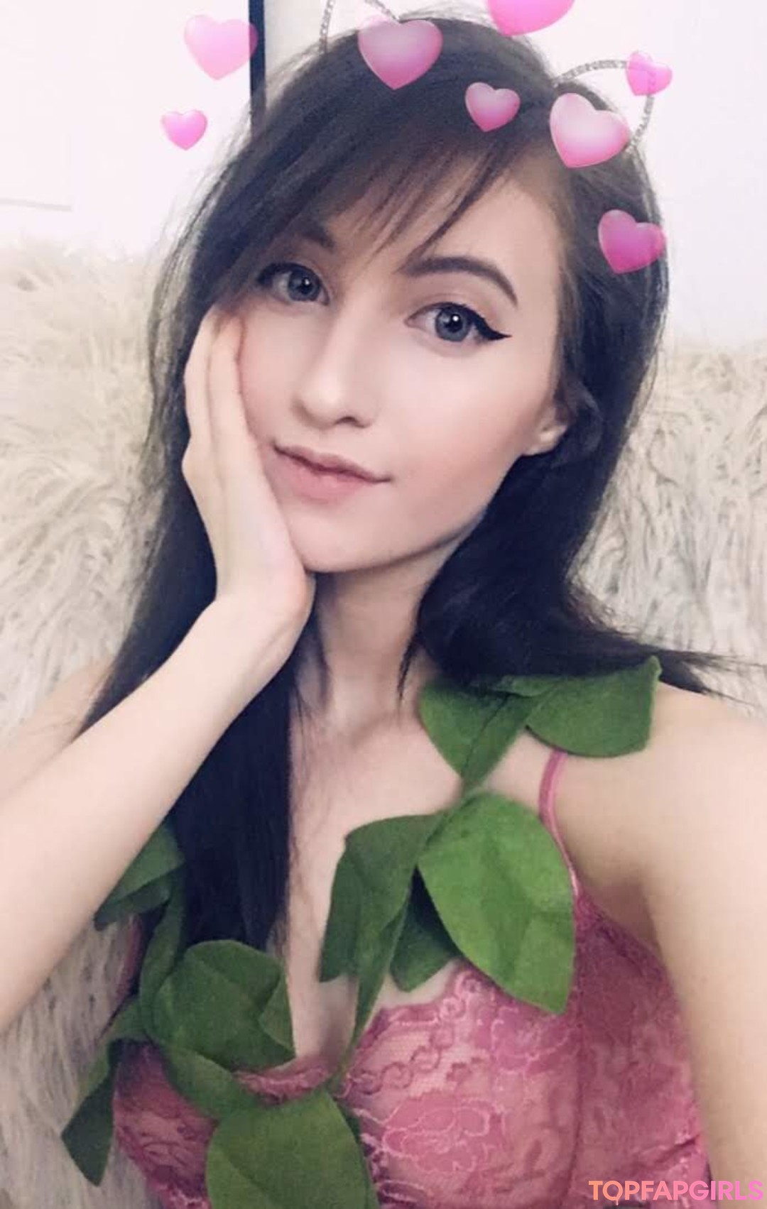 Naakte gelekte OnlyFans-foto van Elizabeth Reed #1170